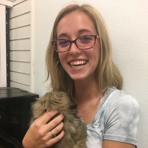 Meet your Posher, Hannah